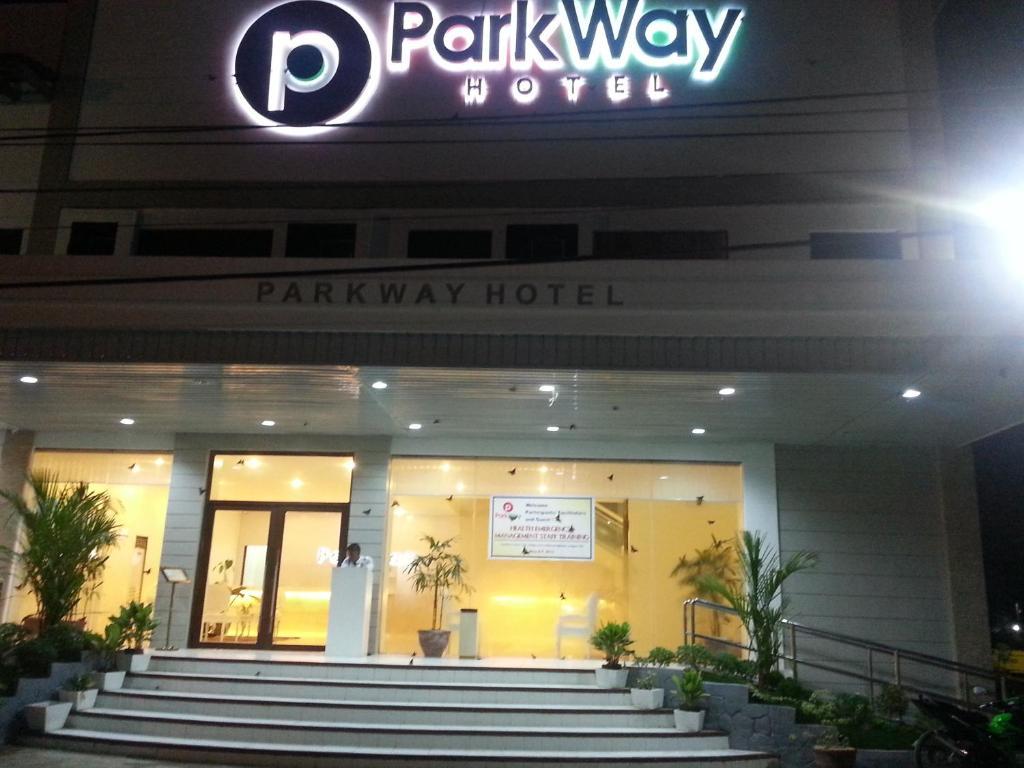 Parkway Hotel Суригао Екстериор снимка